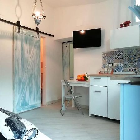 Ross House Apartment Lacco Ameno  Екстериор снимка