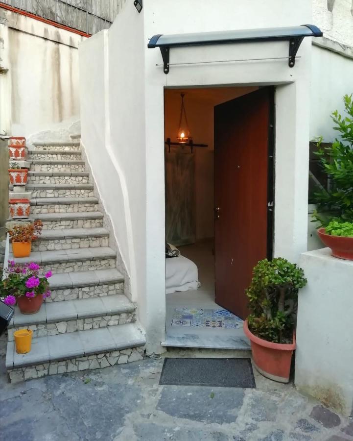 Ross House Apartment Lacco Ameno  Екстериор снимка