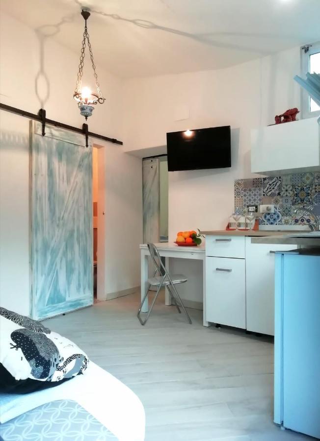 Ross House Apartment Lacco Ameno  Екстериор снимка