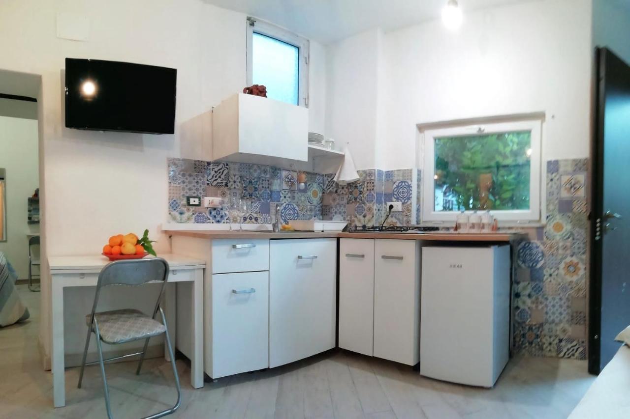 Ross House Apartment Lacco Ameno  Екстериор снимка